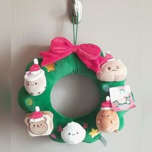 Smoko Plush Christmas Wreath